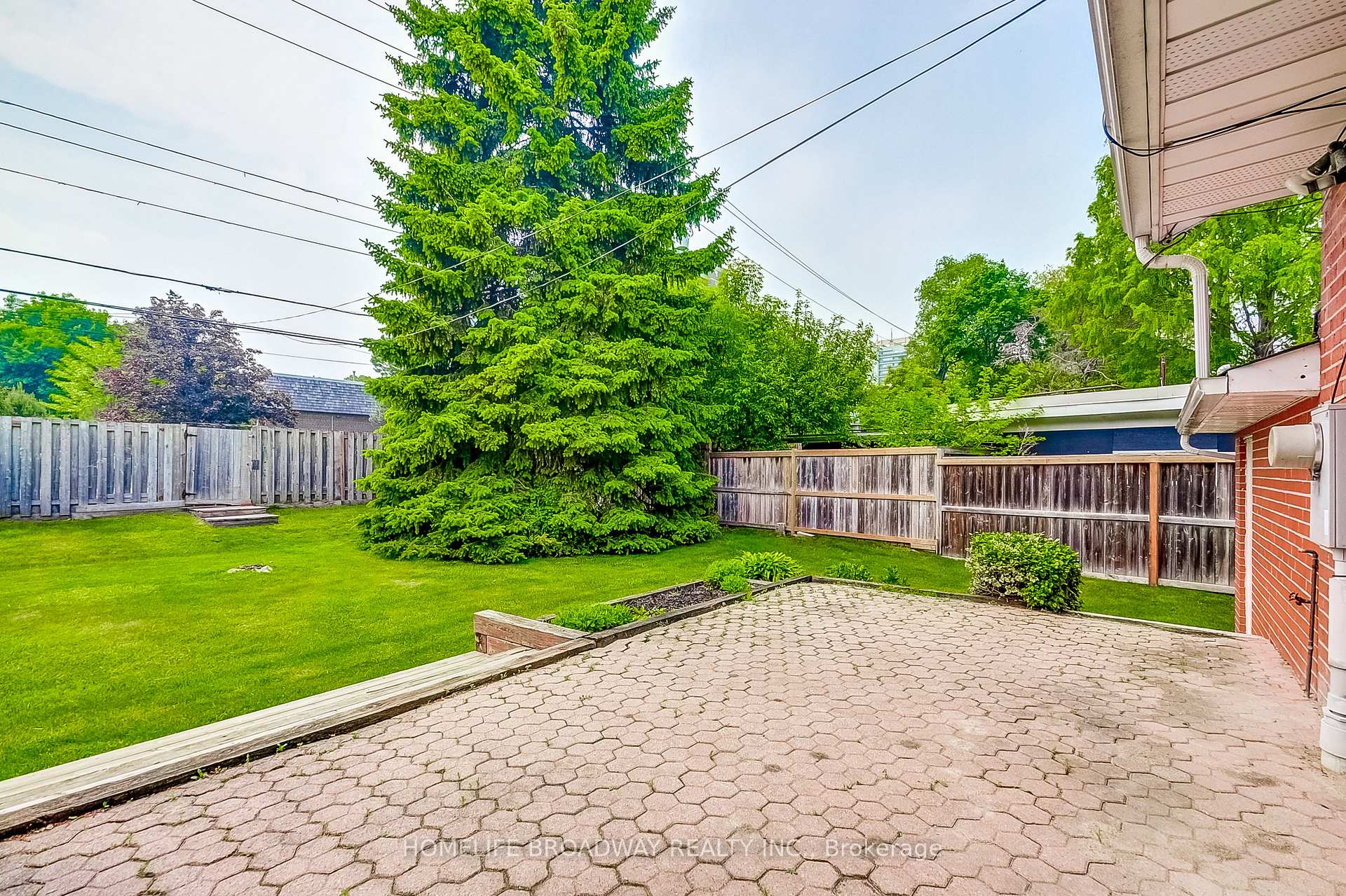 Photo 32 of 45 Hurlingham Crescent, North York, Banbury-Don Mills — HOMEH