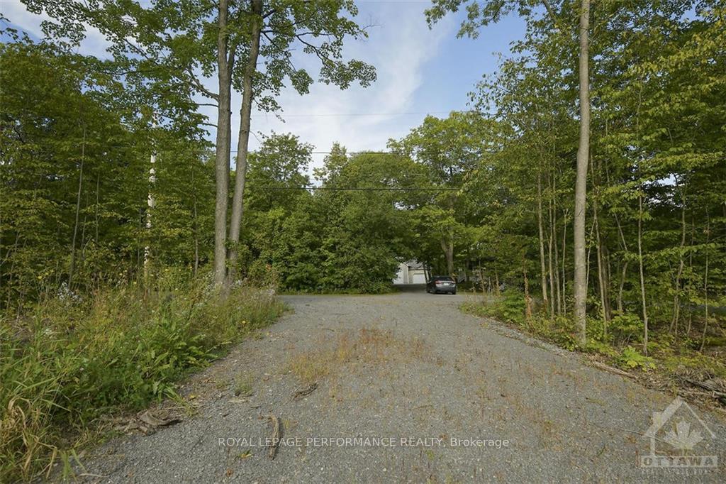 Photo 5 of 1310 Cumberland Ridge Drive, Ottawa, Cumberland Ridge — HOMEH