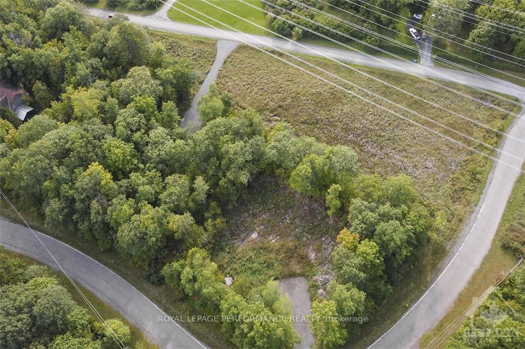 Photo 11 of 1310 Cumberland Ridge Drive, Ottawa, Cumberland Ridge — HOMEH