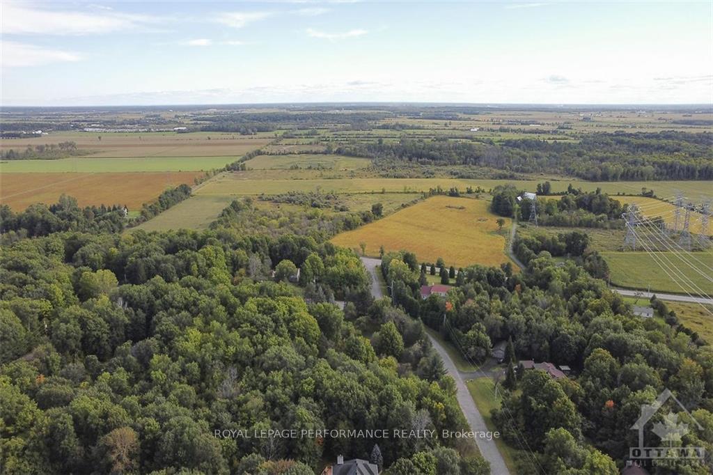 Photo 13 of 1310 Cumberland Ridge Drive, Ottawa, Cumberland Ridge — HOMEH