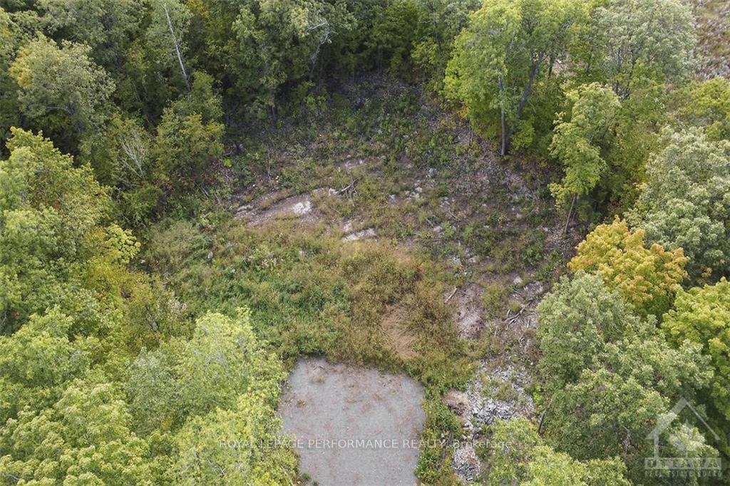 Photo 14 of 1310 Cumberland Ridge Drive, Ottawa, Cumberland Ridge — HOMEH