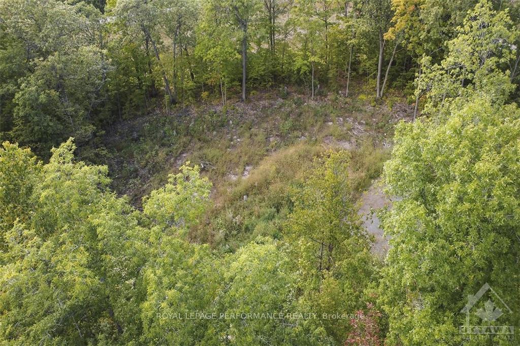 Photo 15 of 1310 Cumberland Ridge Drive, Ottawa, Cumberland Ridge — HOMEH