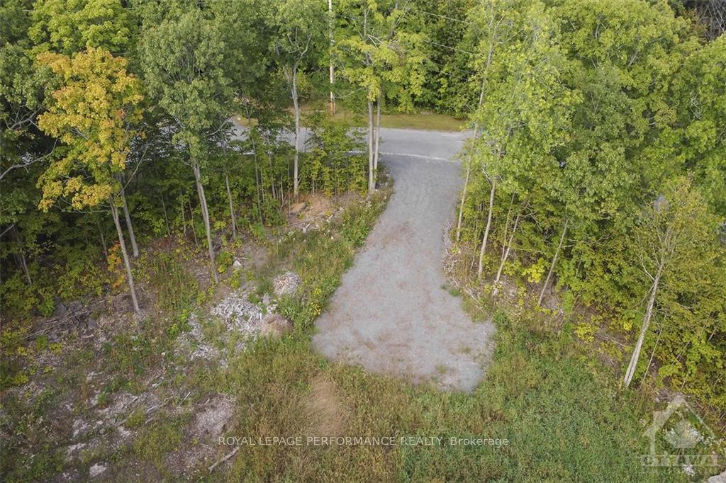 Photo 18 of 1310 Cumberland Ridge Drive, Ottawa, Cumberland Ridge — HOMEH
