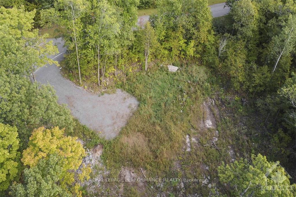 Photo 20 of 1310 Cumberland Ridge Drive, Ottawa, Cumberland Ridge — HOMEH