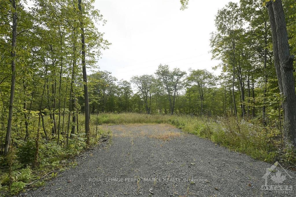 Photo 24 of 1310 Cumberland Ridge Drive, Ottawa, Cumberland Ridge — HOMEH