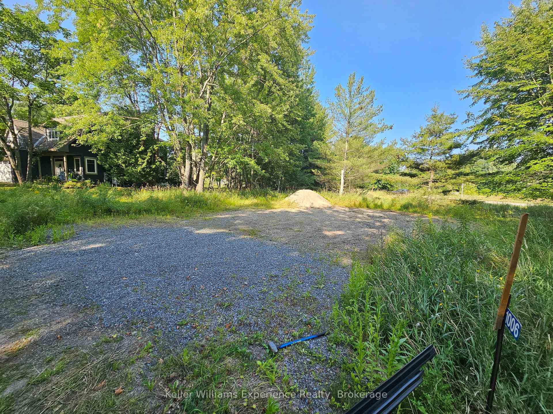 Photo 4 of 1006 Bowyers Beach Road, Bracebridge, Monck (Bracebridge) — HOMEH