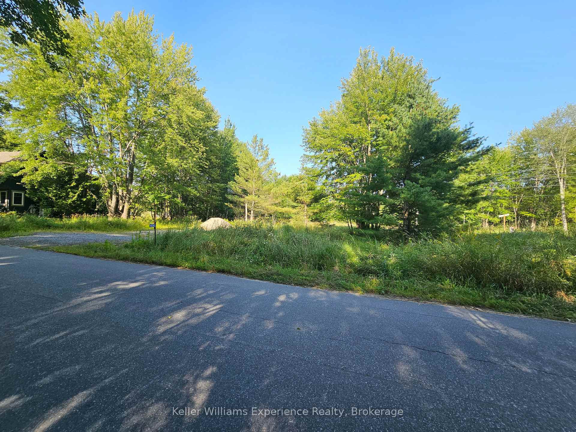Photo 5 of 1006 Bowyers Beach Road, Bracebridge, Monck (Bracebridge) — HOMEH