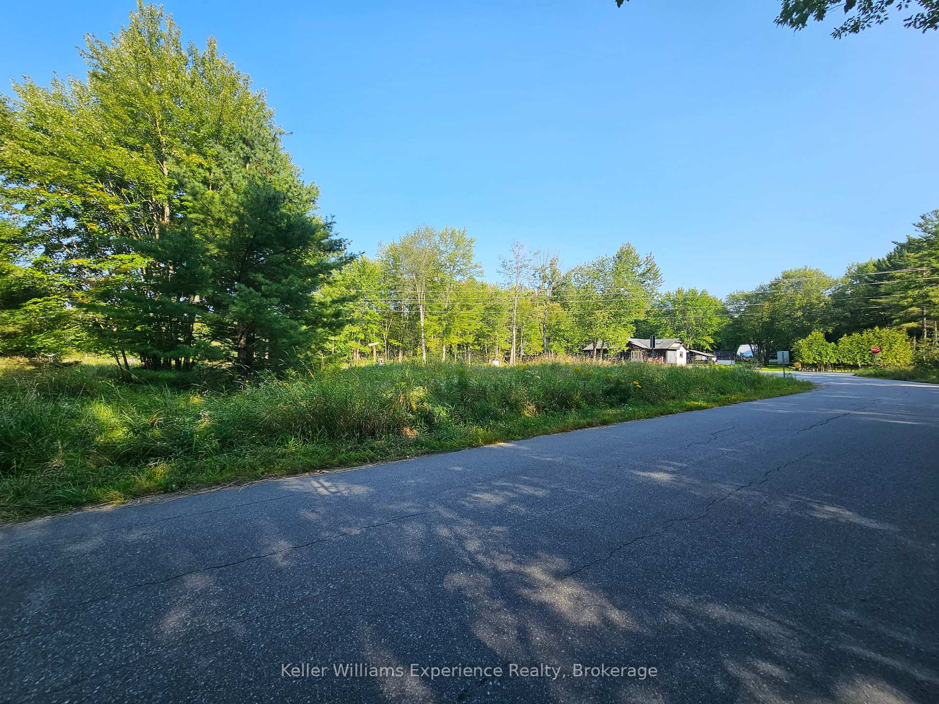 Photo 7 of 1006 Bowyers Beach Road, Bracebridge, Monck (Bracebridge) — HOMEH