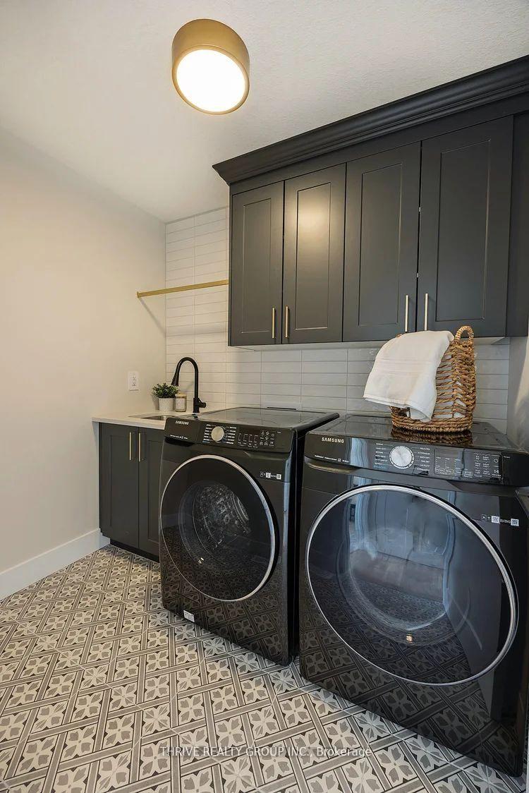Photo 6 of 870 Lunar Drive, London, North S — HOMEH