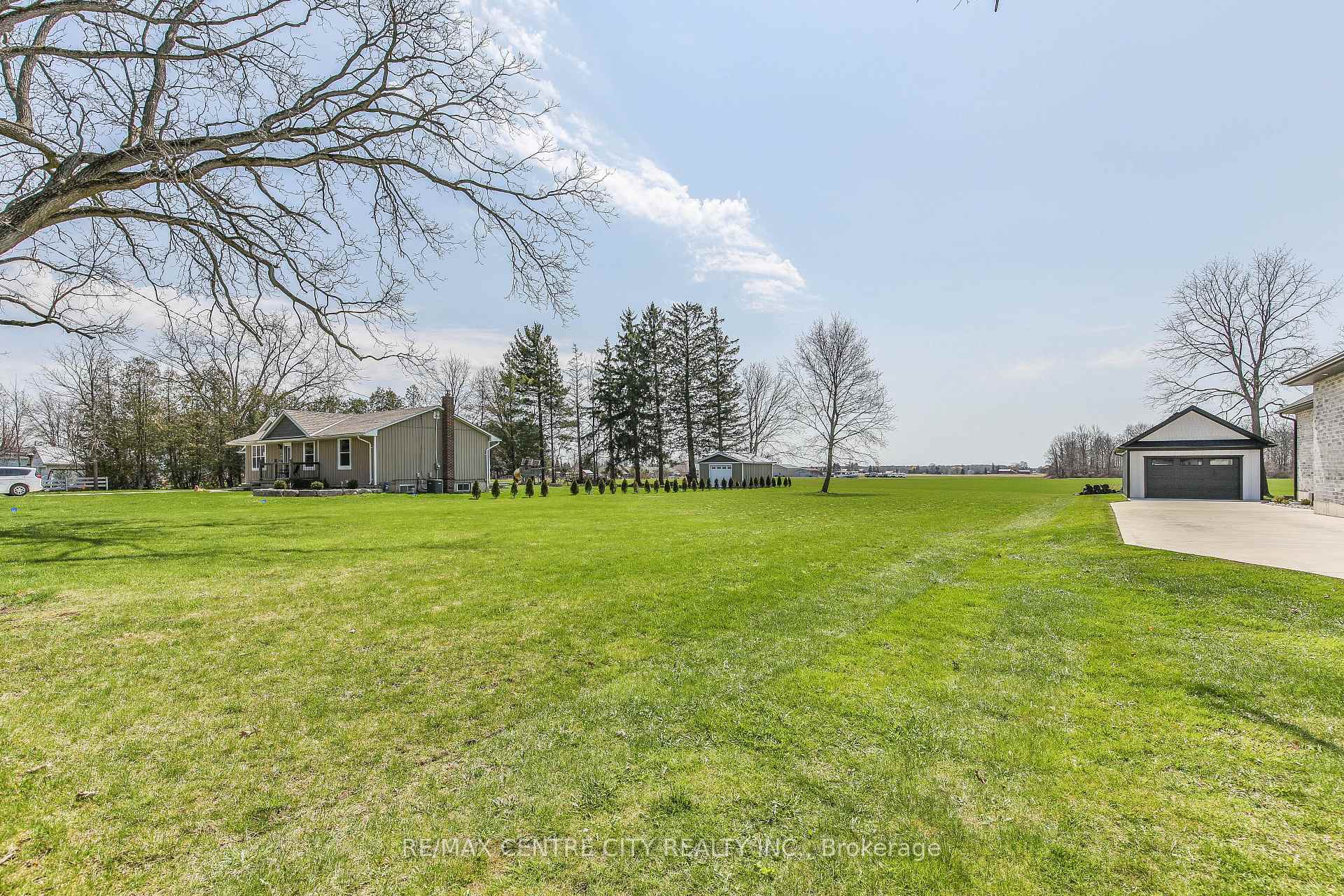 Photo 1 of 51225 Clinton Street, Malahide, Springfield — HOMEH