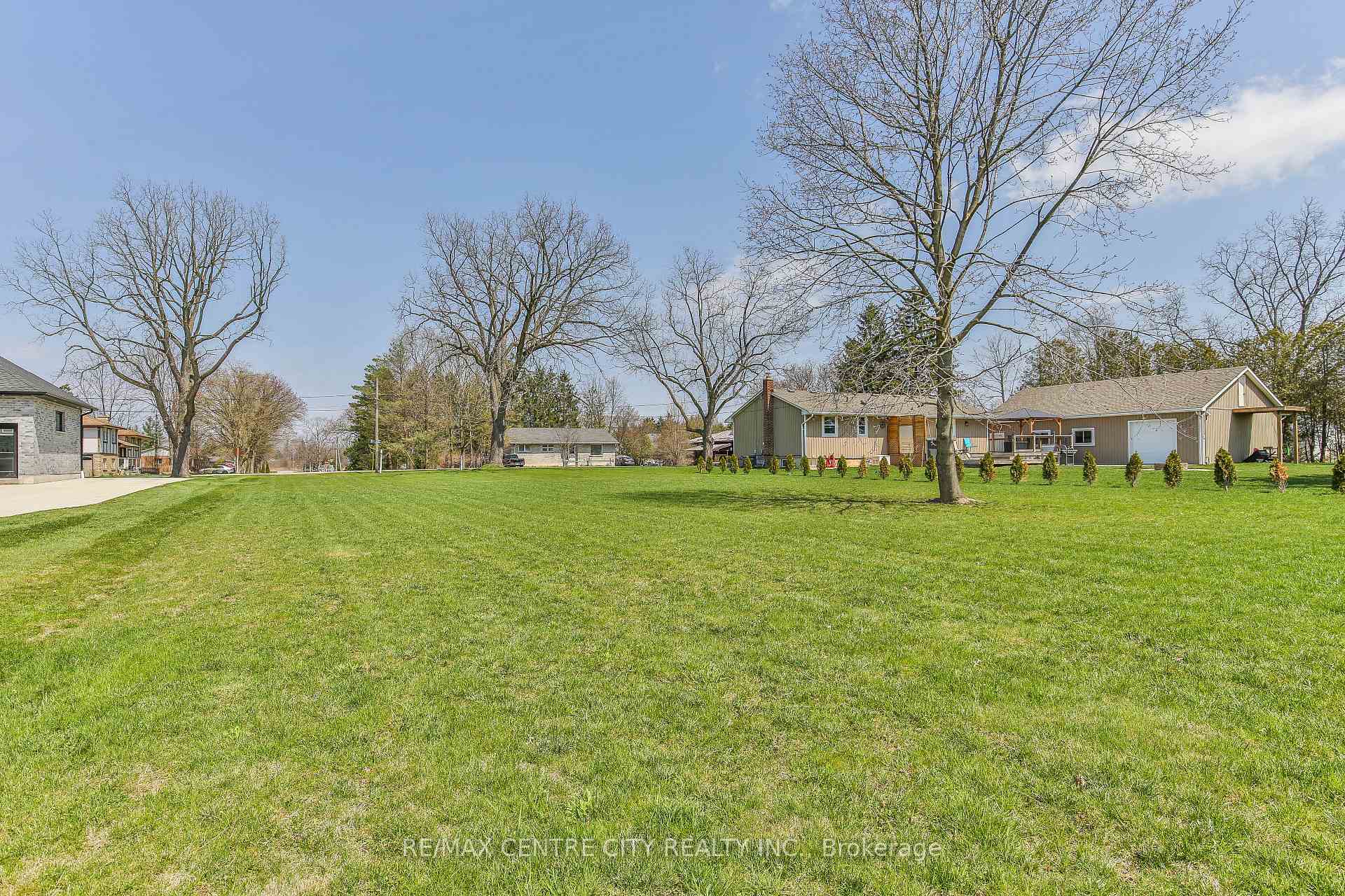 Photo 3 of 51225 Clinton Street, Malahide, Springfield — HOMEH