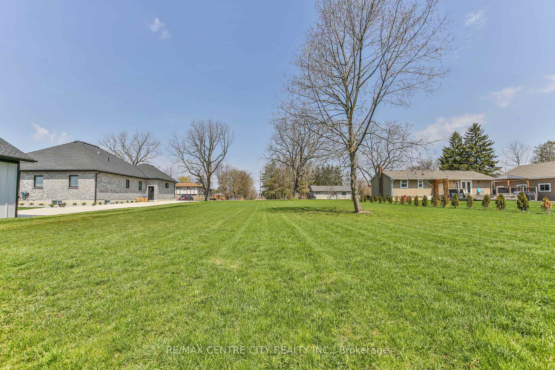 Photo 4 of 51225 Clinton Street, Malahide, Springfield — HOMEH