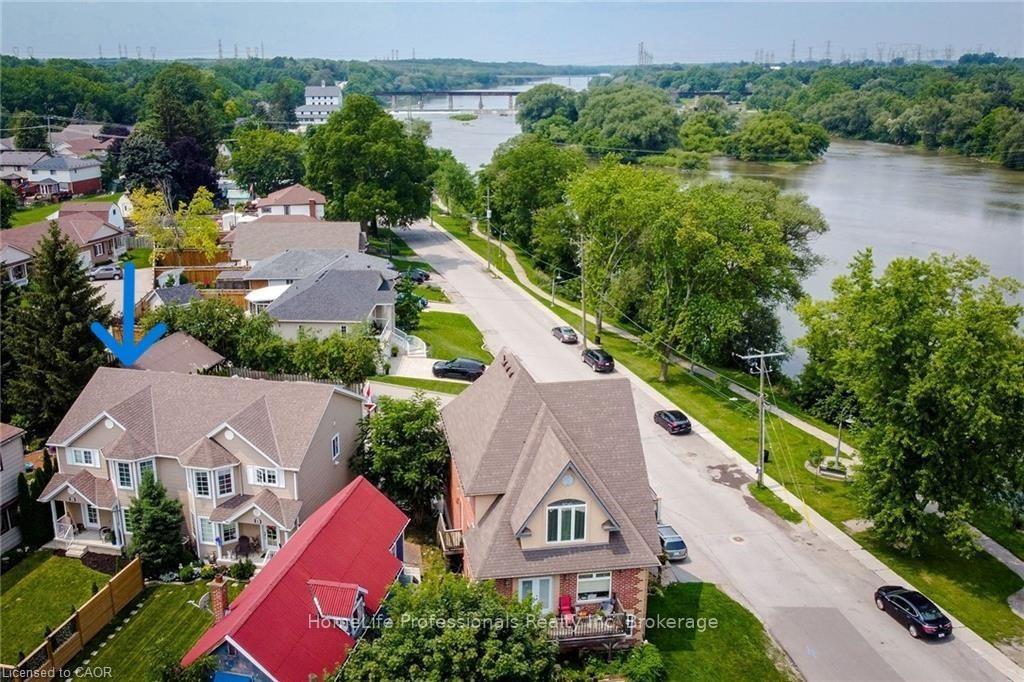 Photo 9 of 15 Argyle Street S, Haldimand — HOMEH