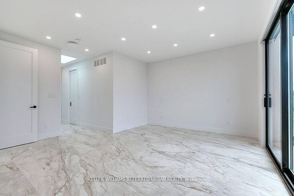 Photo 23 of 613 Harvie Avenue, Toronto, Caledonia-Fairbank — HOMEH