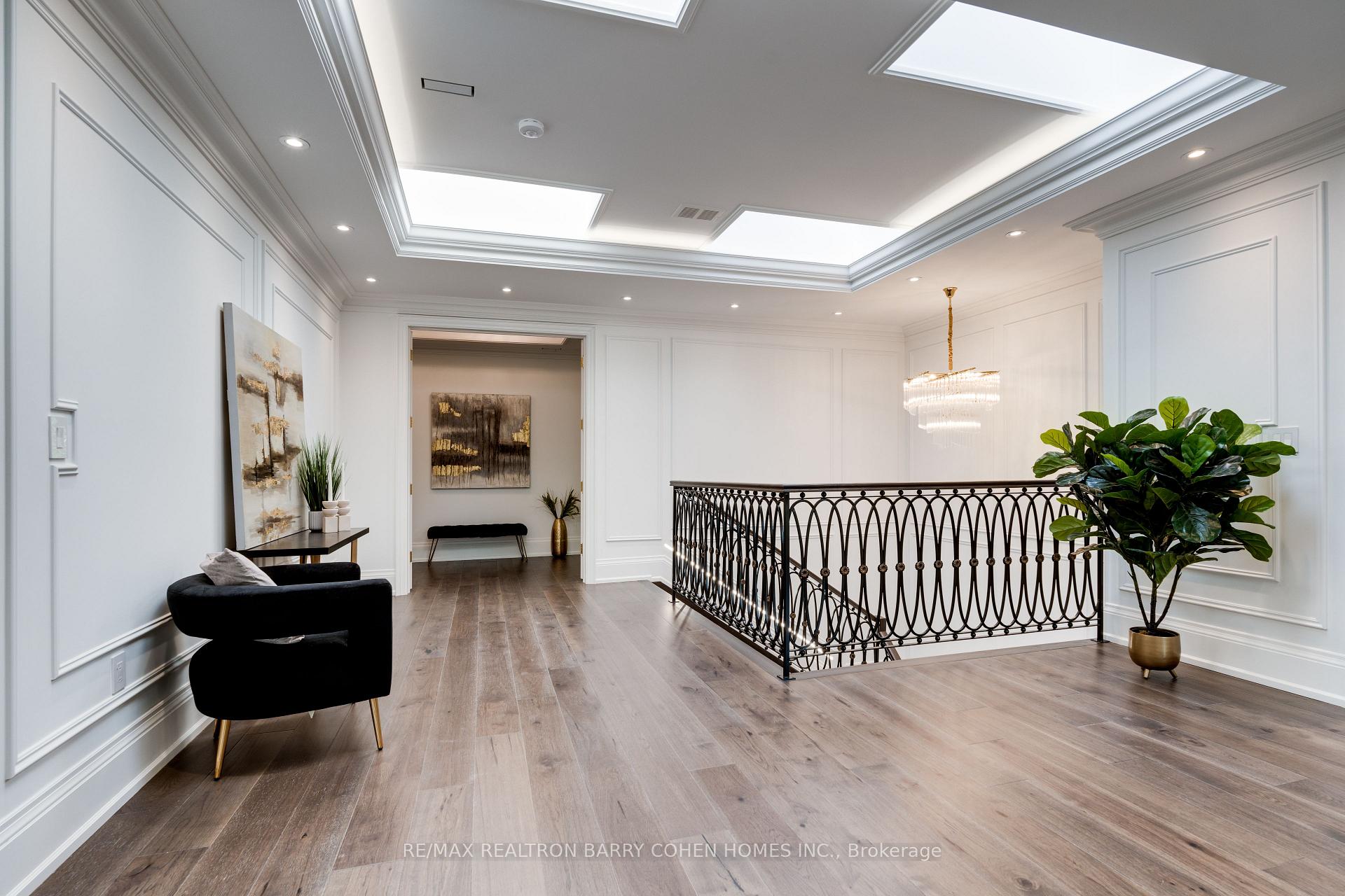 Photo 20 of 67 Montressor Drive N, North York, St. Andrew-Windfields — HOMEH