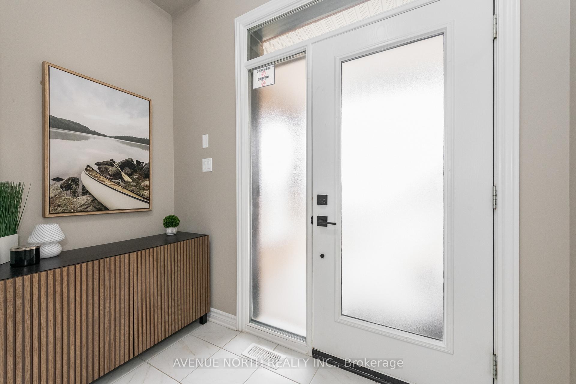 Photo 4 of 707 Moonflower Crescent, Ottawa, Blossom Park/Kemp Park/Findlay Creek — HOMEH