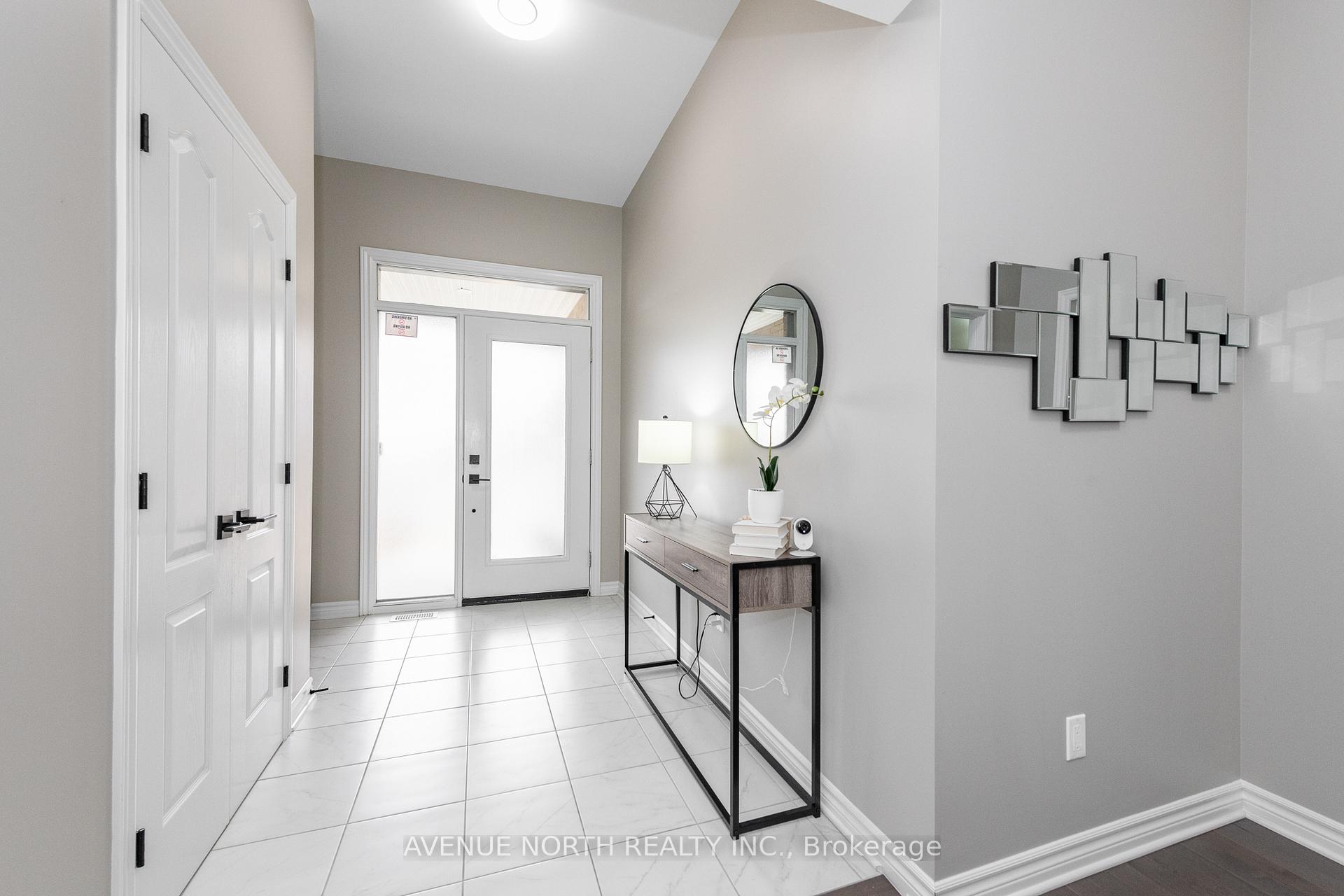Photo 5 of 707 Moonflower Crescent, Ottawa, Blossom Park/Kemp Park/Findlay Creek — HOMEH