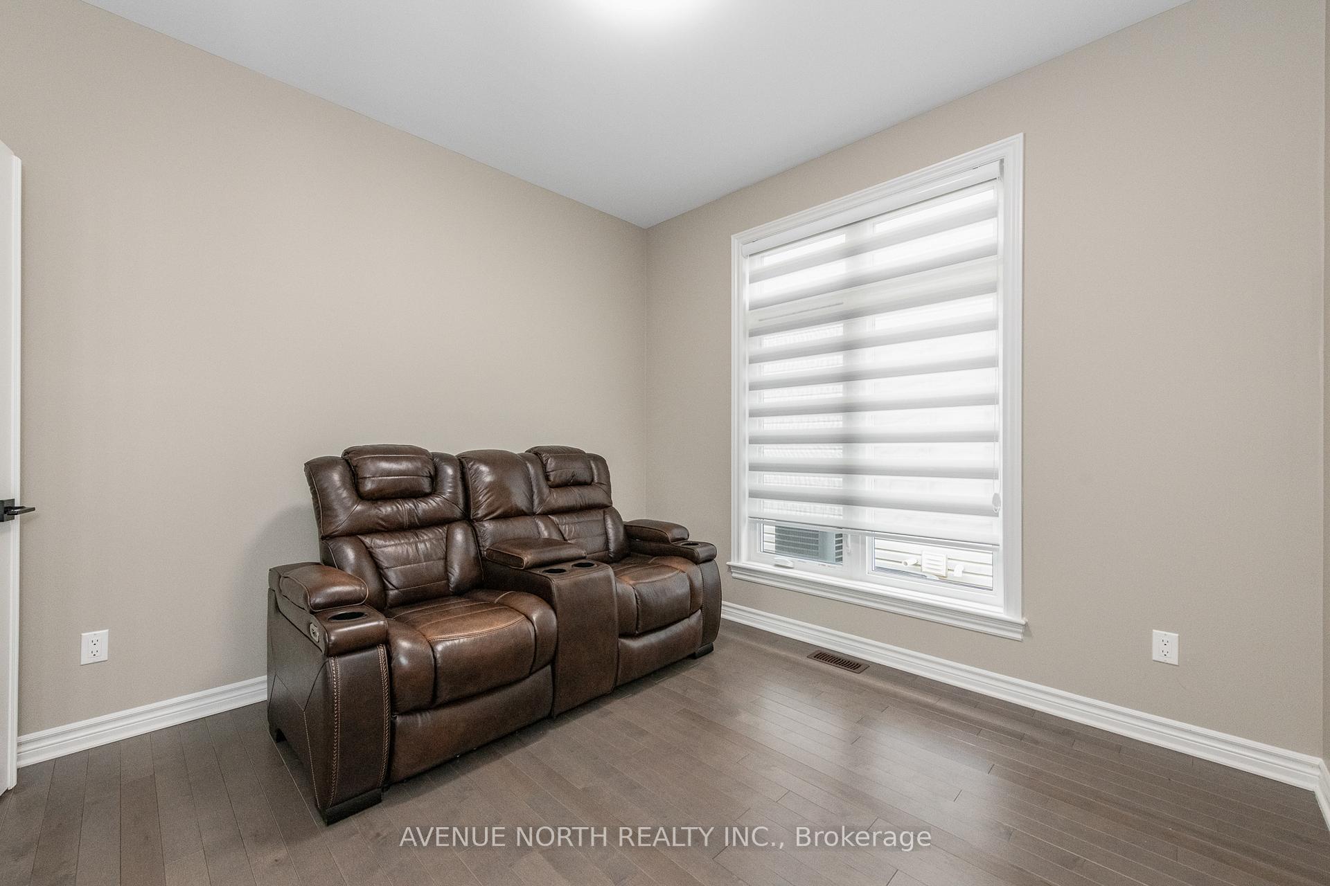 Photo 9 of 707 Moonflower Crescent, Ottawa, Blossom Park/Kemp Park/Findlay Creek — HOMEH