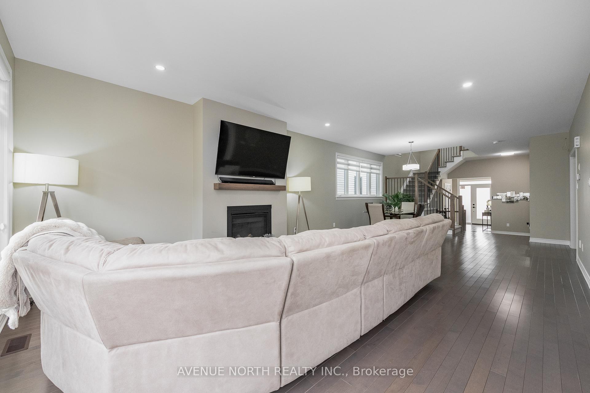 Photo 16 of 707 Moonflower Crescent, Ottawa, Blossom Park/Kemp Park/Findlay Creek — HOMEH