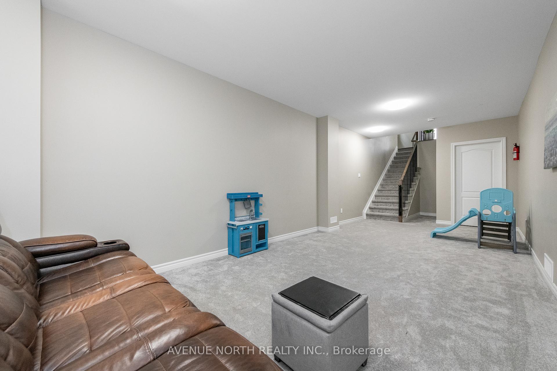 Photo 44 of 707 Moonflower Crescent, Ottawa, Blossom Park/Kemp Park/Findlay Creek — HOMEH