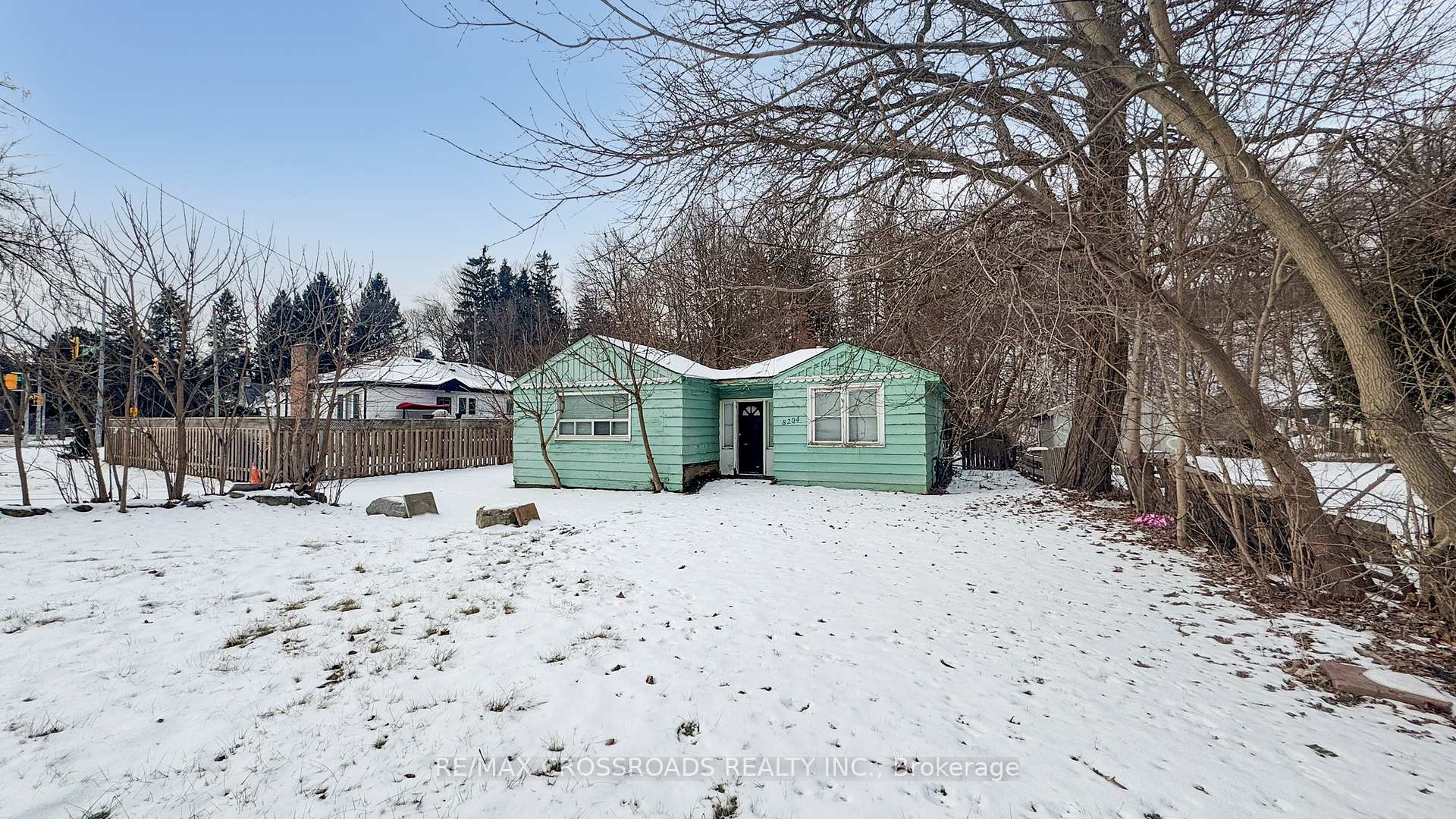 Photo 3 of 8204 Islington Avenue, Vaughan, Islington Woods — HOMEH