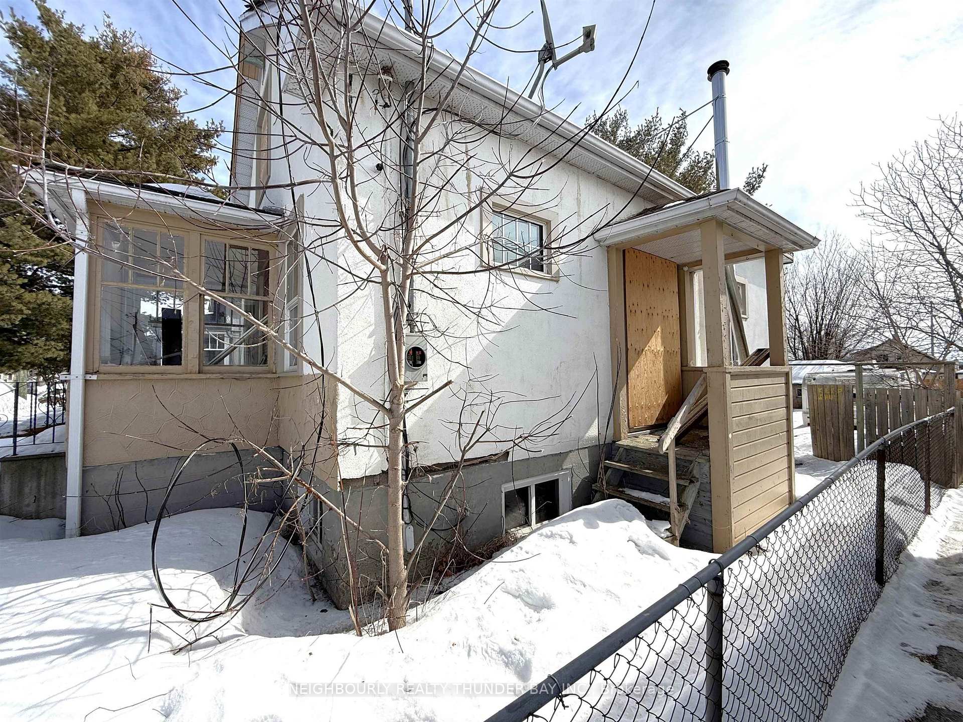 Photo 2 of 191 Banning Street, Thunder Bay, Court / Cumberland — HOMEH