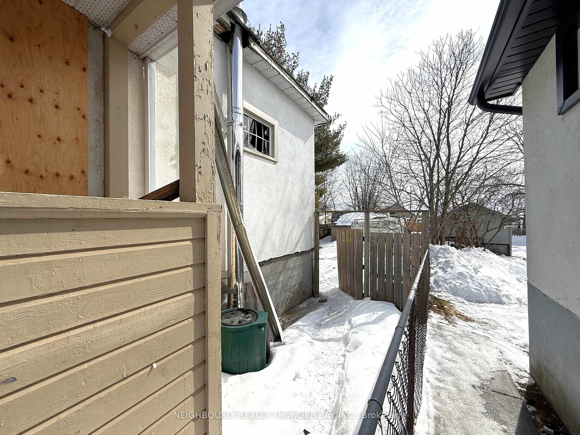 Photo 3 of 191 Banning Street, Thunder Bay, Court / Cumberland — HOMEH