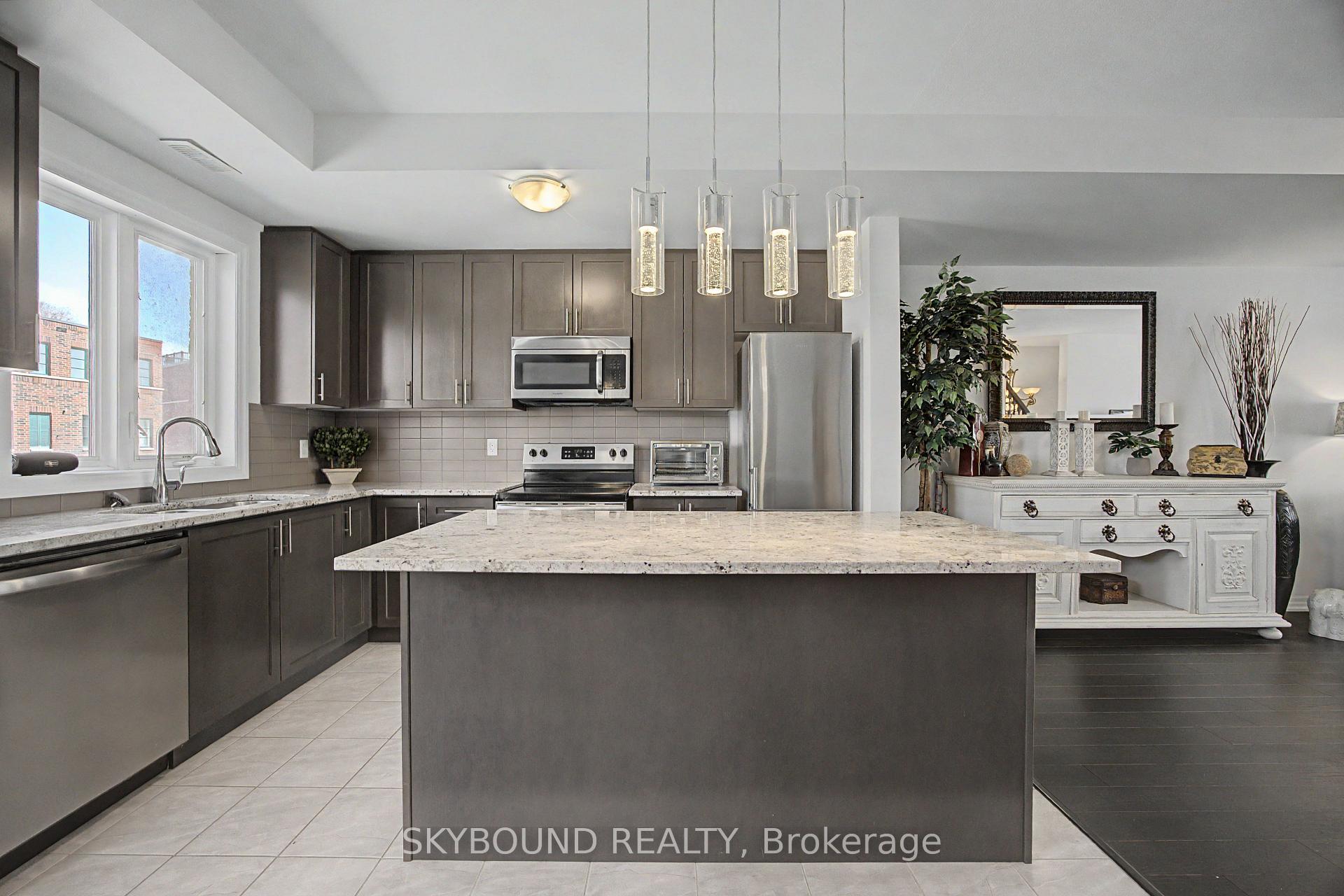 Photo 6 of Unit 3, 290 Barton Street W, Hamilton, Strathcona — HOMEH