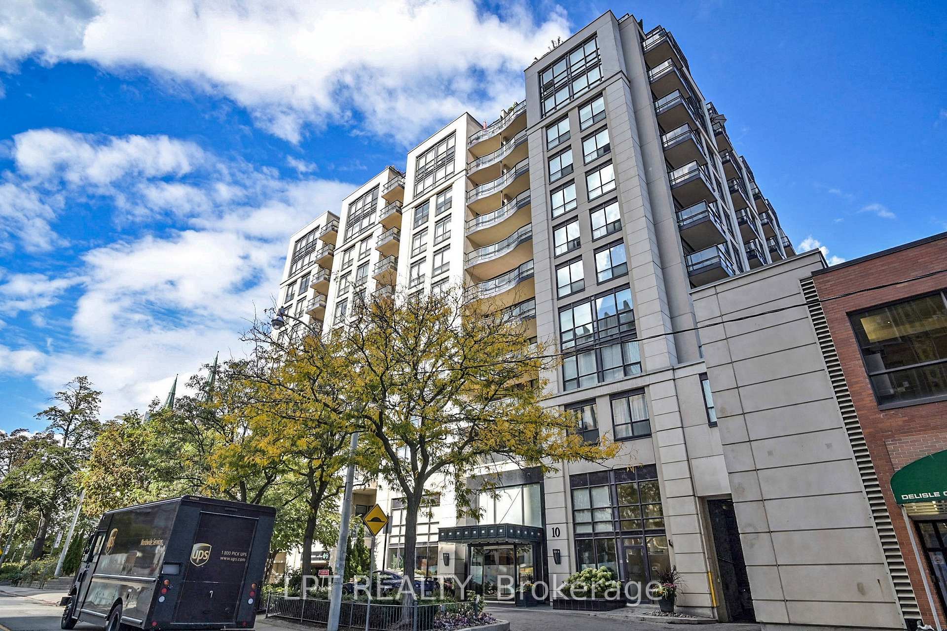Front of Unit 1011, 10 Delisle Avenue