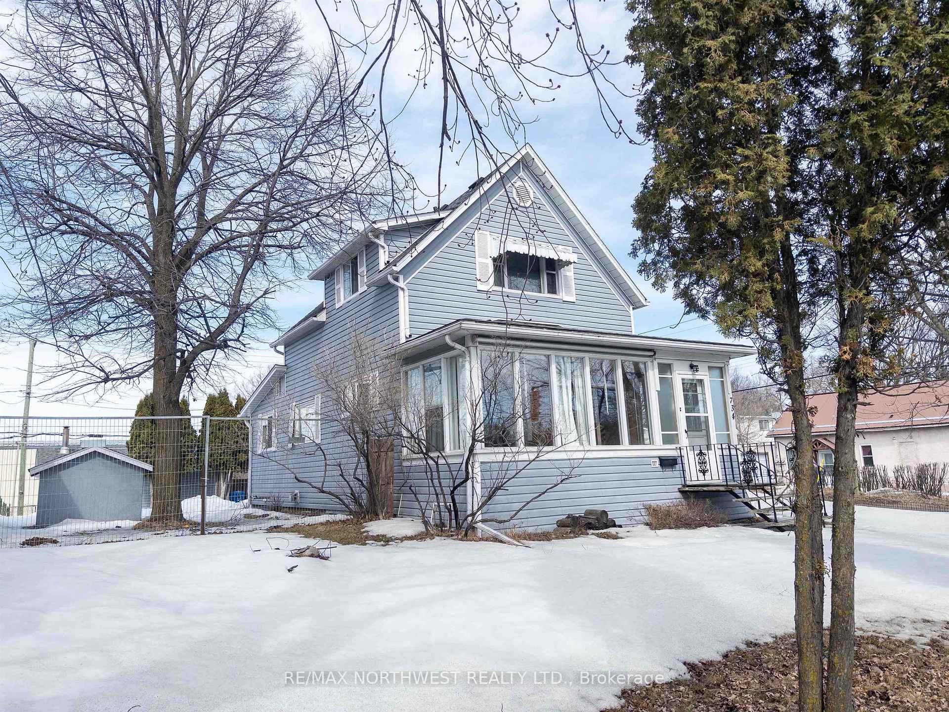Photo 2 of 734 Second Street South, Kenora, Central — HOMEH
