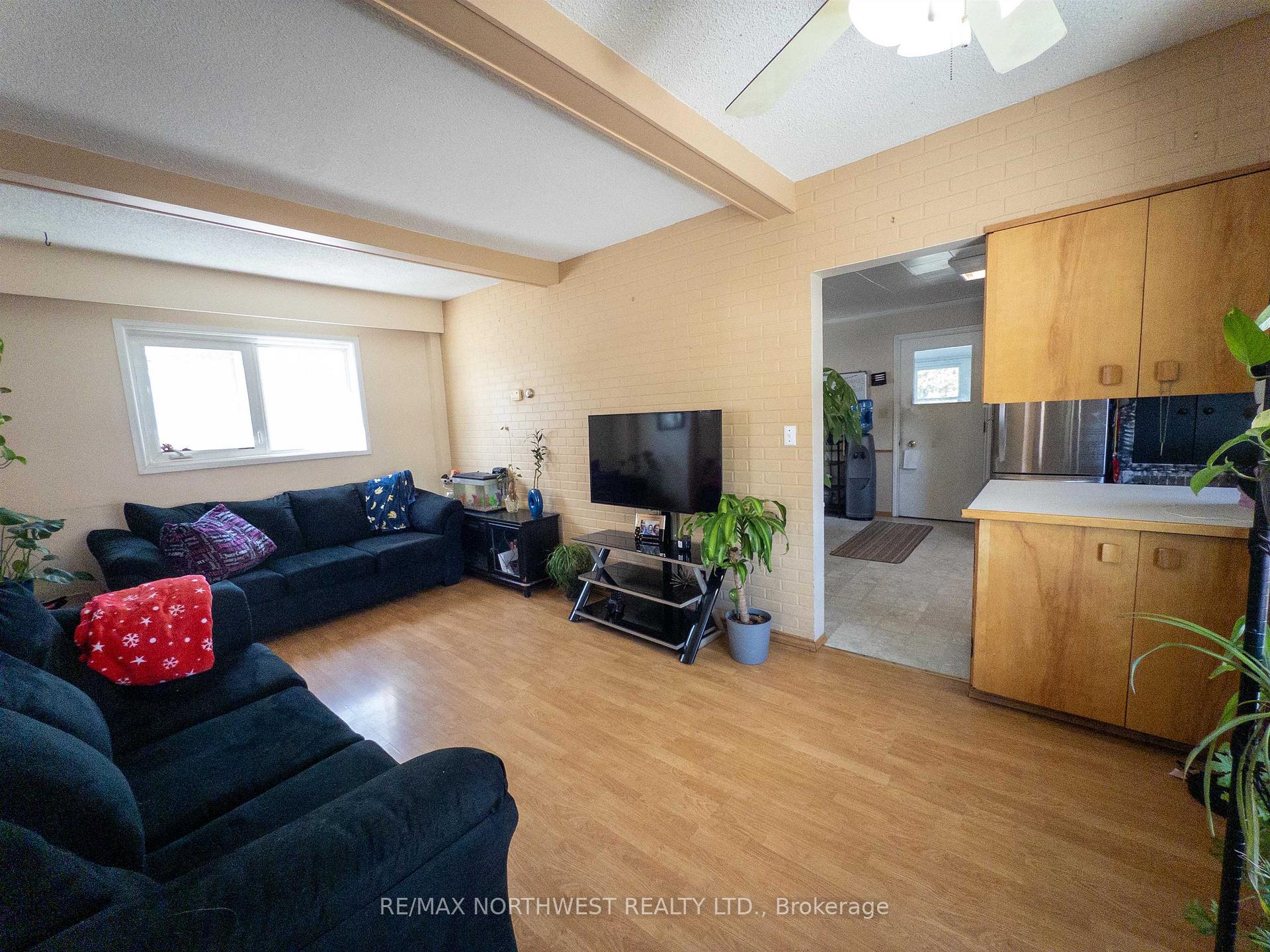 Photo 14 of 734 Second Street South, Kenora, Central — HOMEH