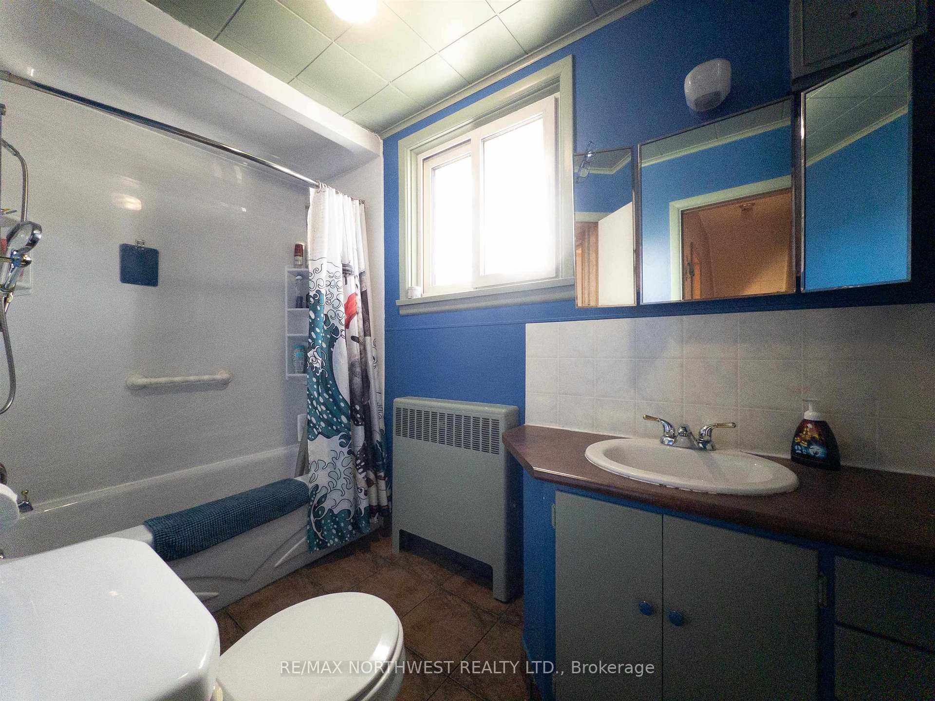 Photo 30 of 734 Second Street South, Kenora, Central — HOMEH