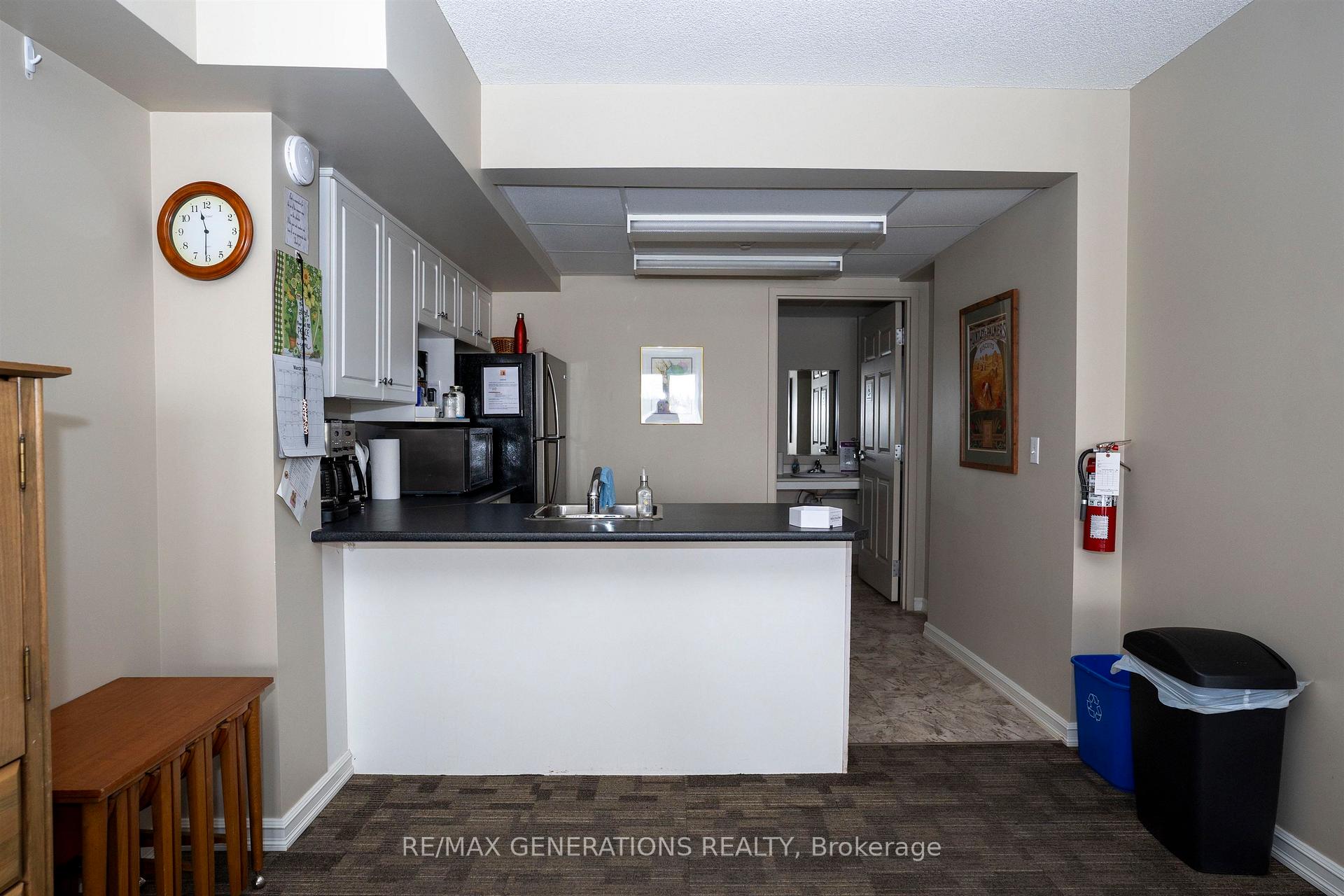 Photo 7 of Unit 301, 315 Hilldale Road, Thunder Bay, Dawson Heights — HOMEH