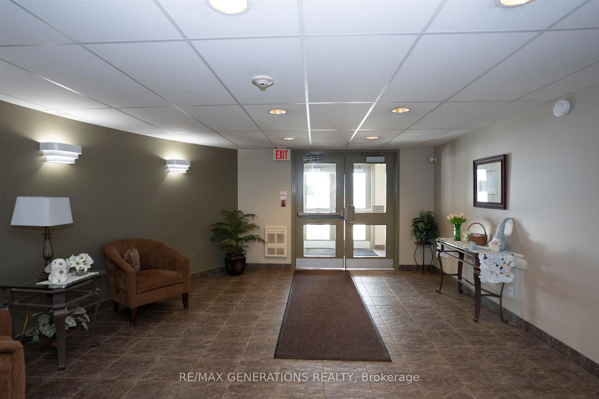 Photo 9 of Unit 301, 315 Hilldale Road, Thunder Bay, Dawson Heights — HOMEH