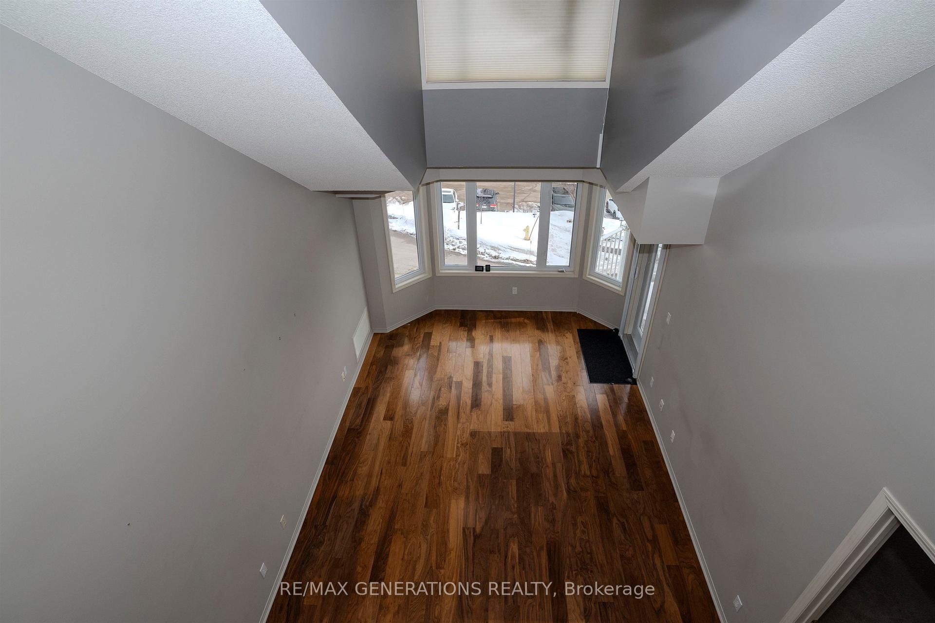 Photo 19 of Unit 301, 315 Hilldale Road, Thunder Bay, Dawson Heights — HOMEH