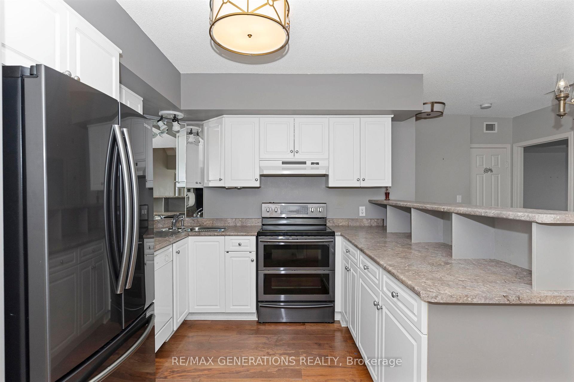 Photo 20 of Unit 301, 315 Hilldale Road, Thunder Bay, Dawson Heights — HOMEH