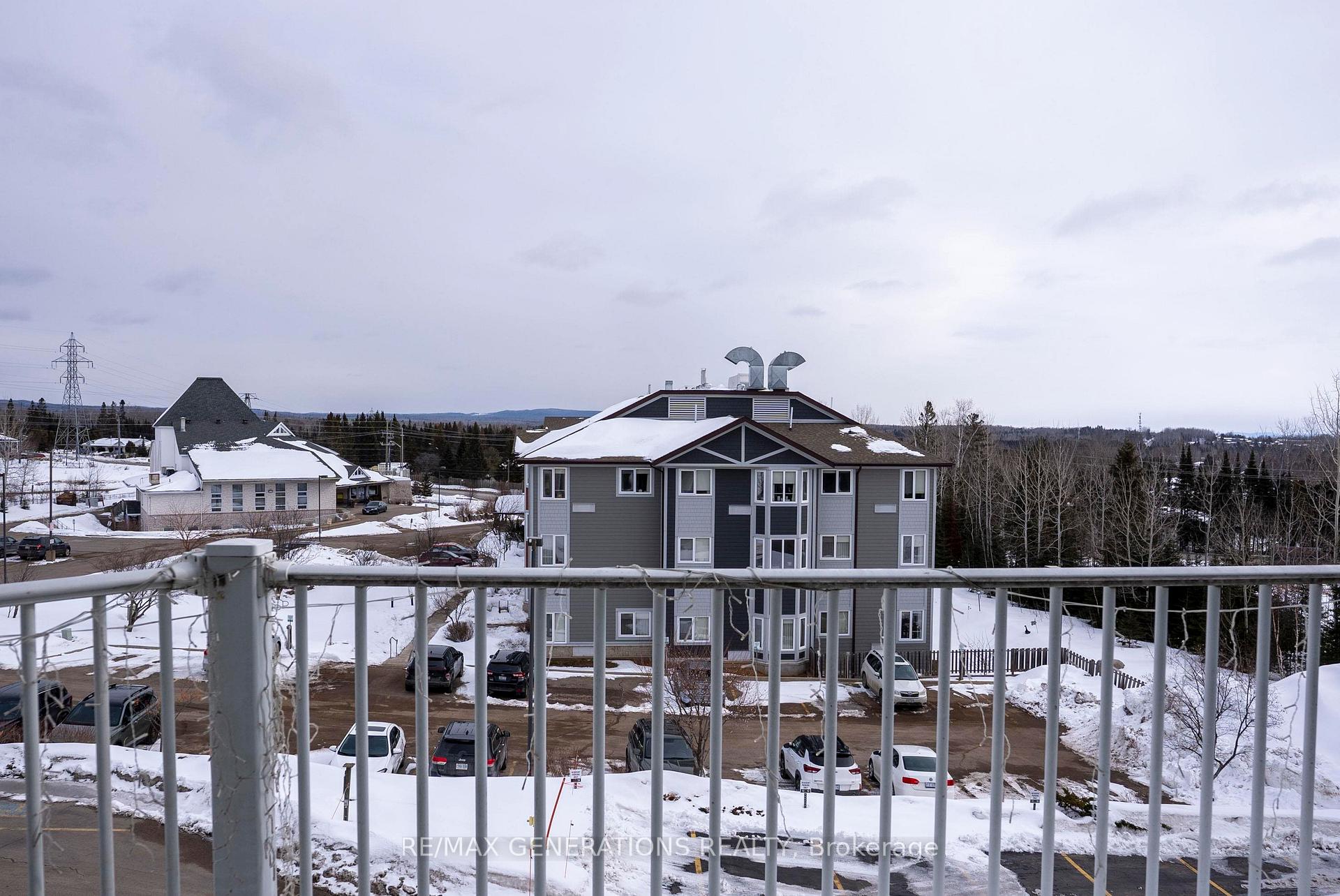 Photo 42 of Unit 301, 315 Hilldale Road, Thunder Bay, Dawson Heights — HOMEH
