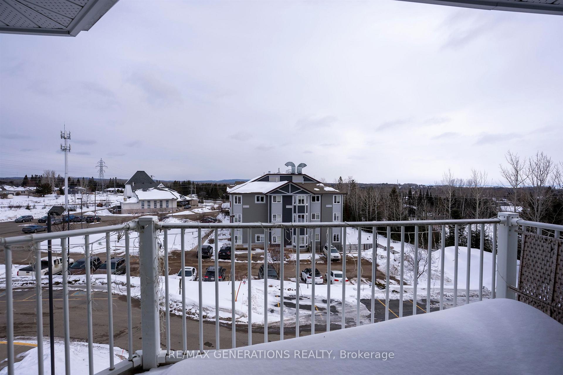 Photo 43 of Unit 301, 315 Hilldale Road, Thunder Bay, Dawson Heights — HOMEH