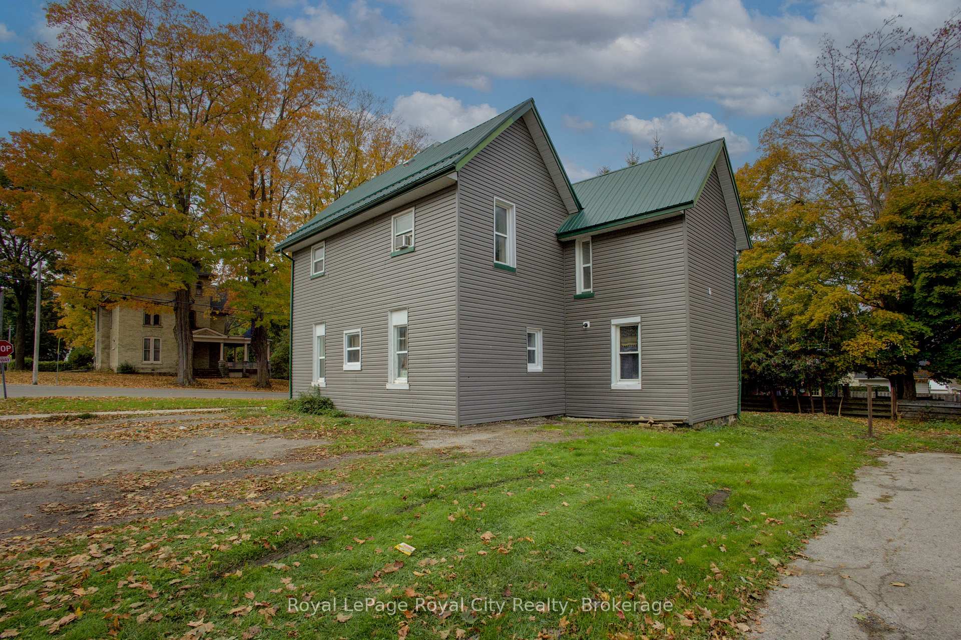 Photo 2 of 103 Patrick Street E, North Huron, Wingham — HOMEH