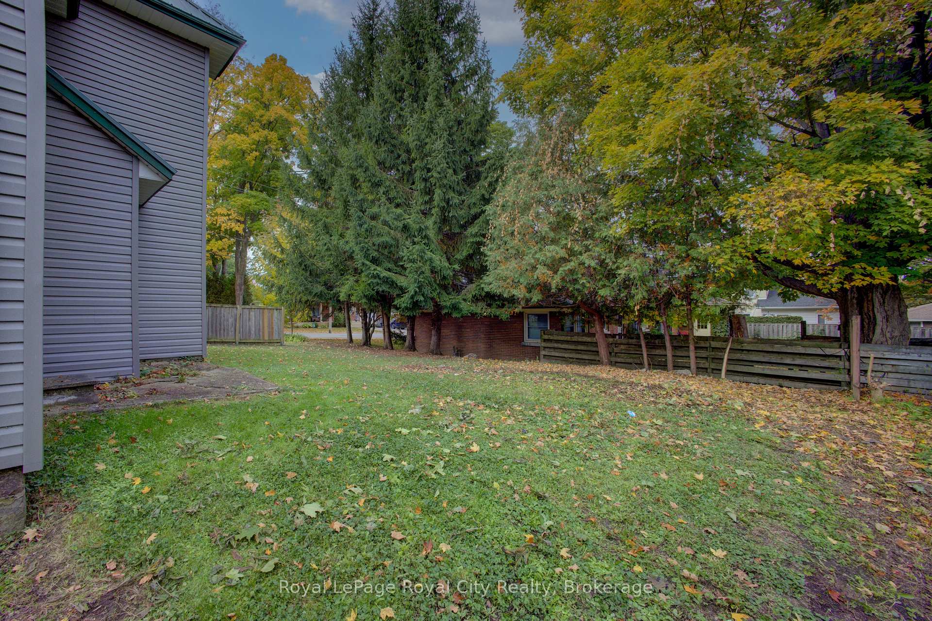 Photo 11 of 103 Patrick Street E, North Huron, Wingham — HOMEH