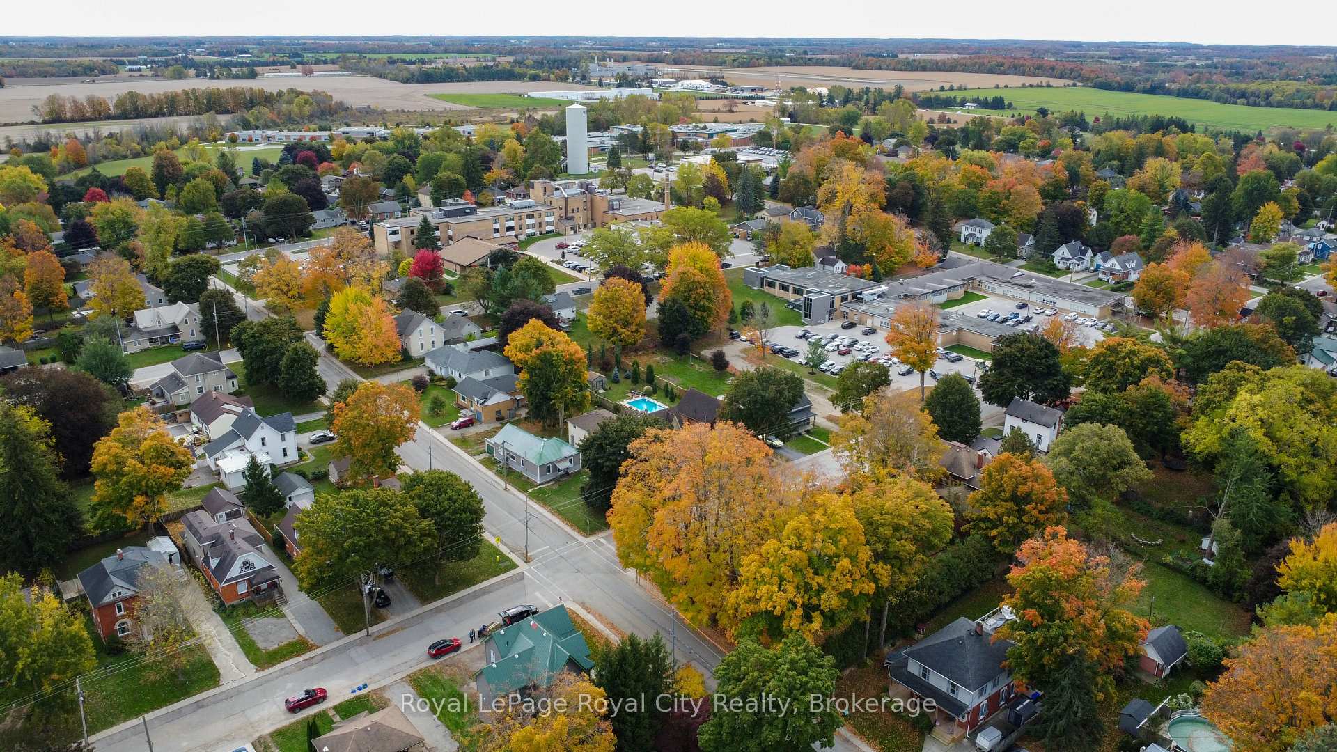 Photo 16 of 103 Patrick Street E, North Huron, Wingham — HOMEH