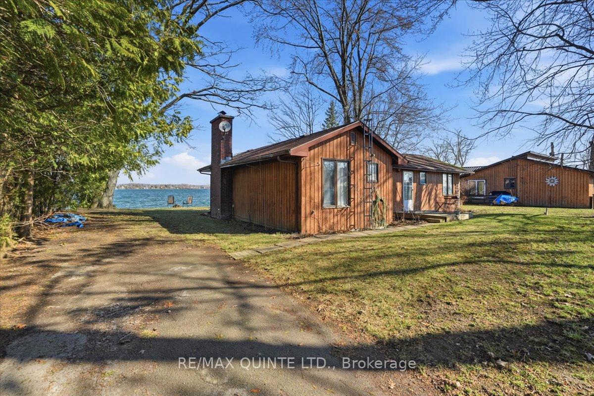 Photo 4 of 21D Willoughby Lane, Prince Edward County, South Marysburg Ward — HOMEH