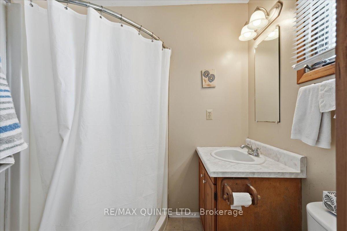 Photo 16 of 21D Willoughby Lane, Prince Edward County, South Marysburg Ward — HOMEH