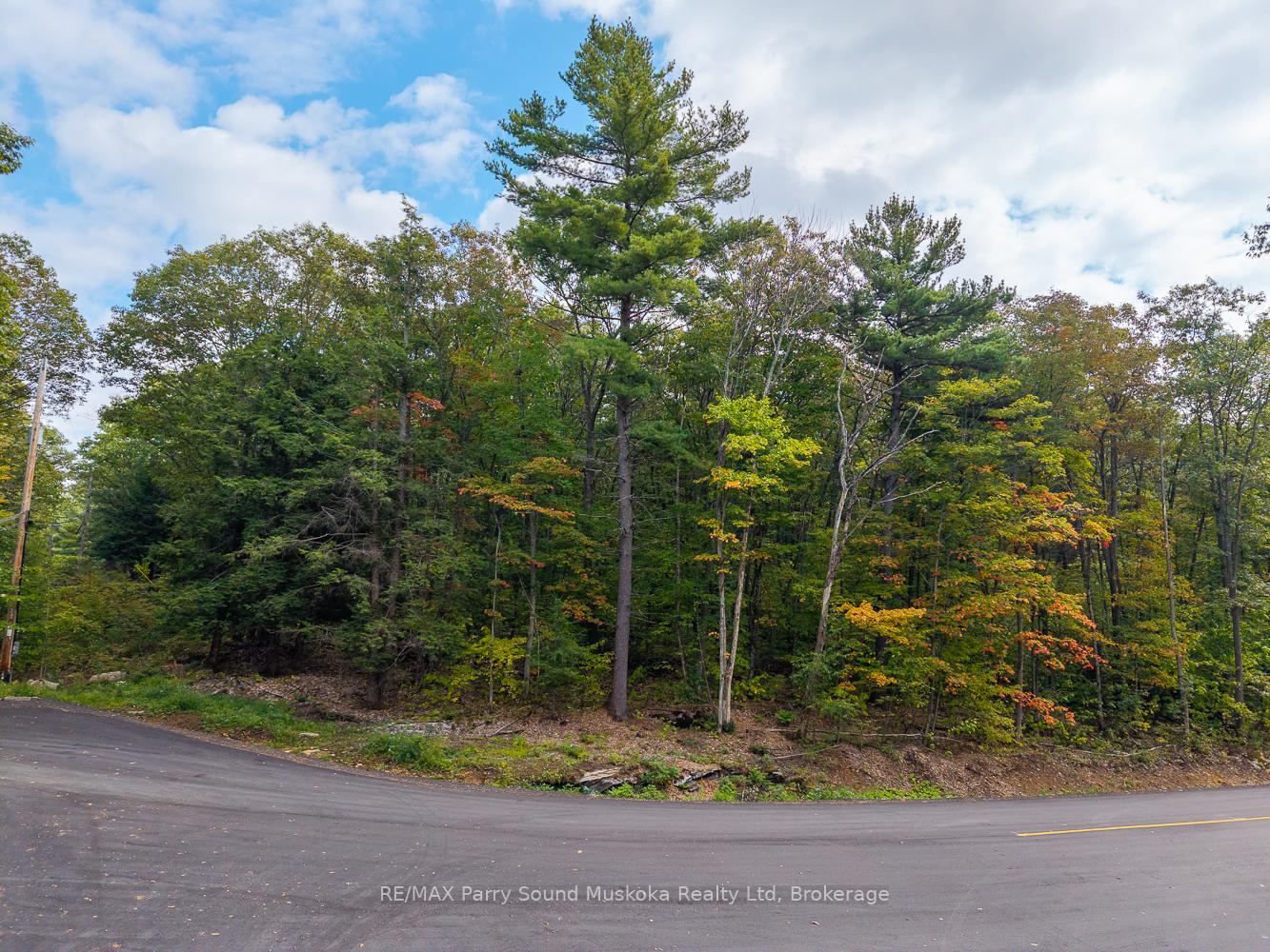 Photo 4 of 15 Oakridge Road N, McDougall — HOMEH