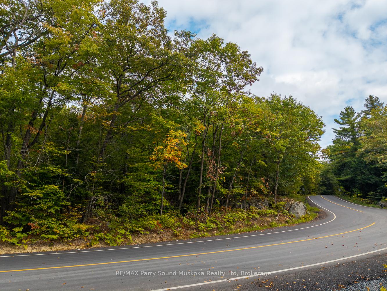 Photo 9 of 15 Oakridge Road N, McDougall — HOMEH