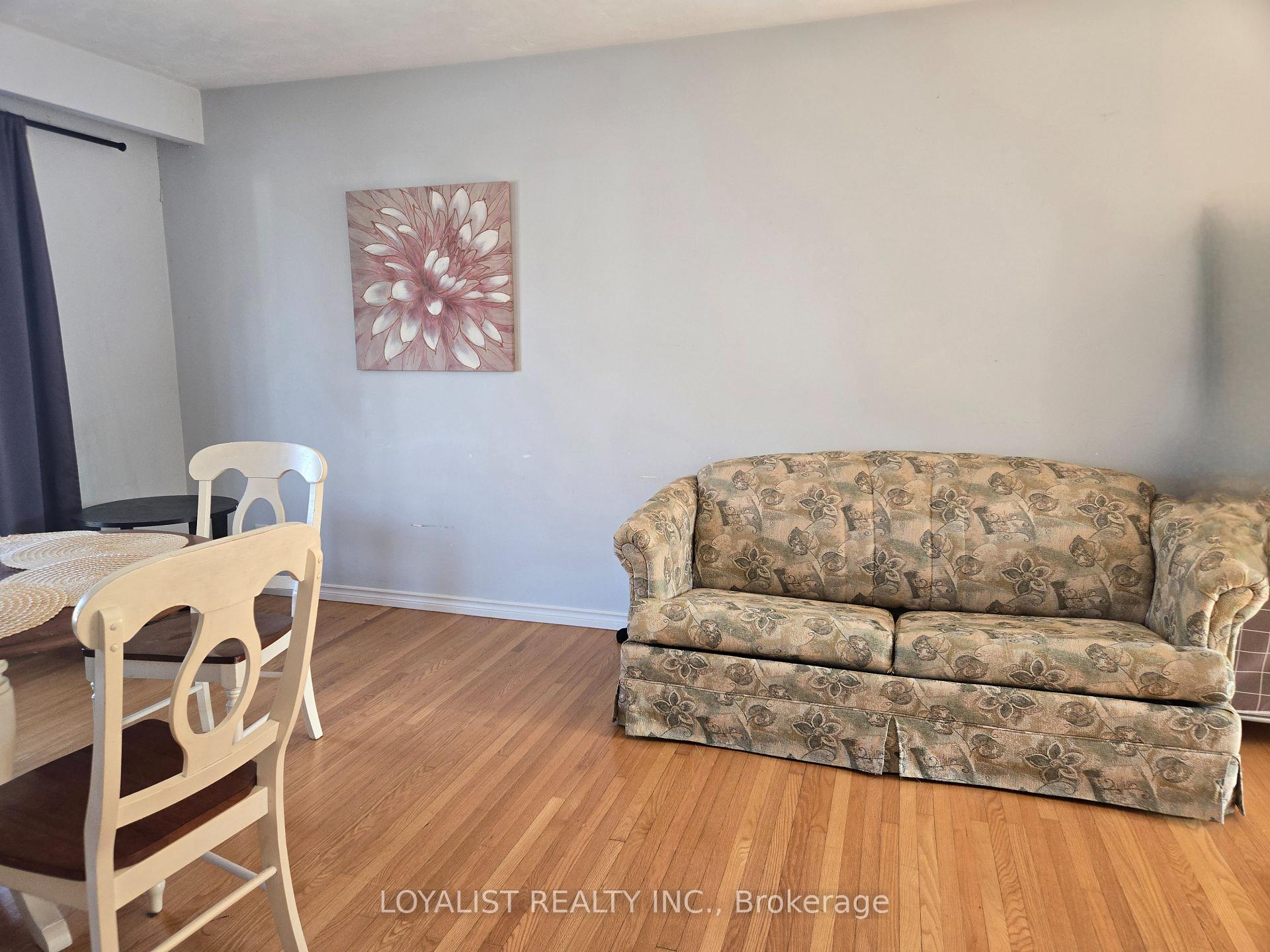 Photo 3 of 220 Parrott Drive, Belleville, Belleville Ward — HOMEH