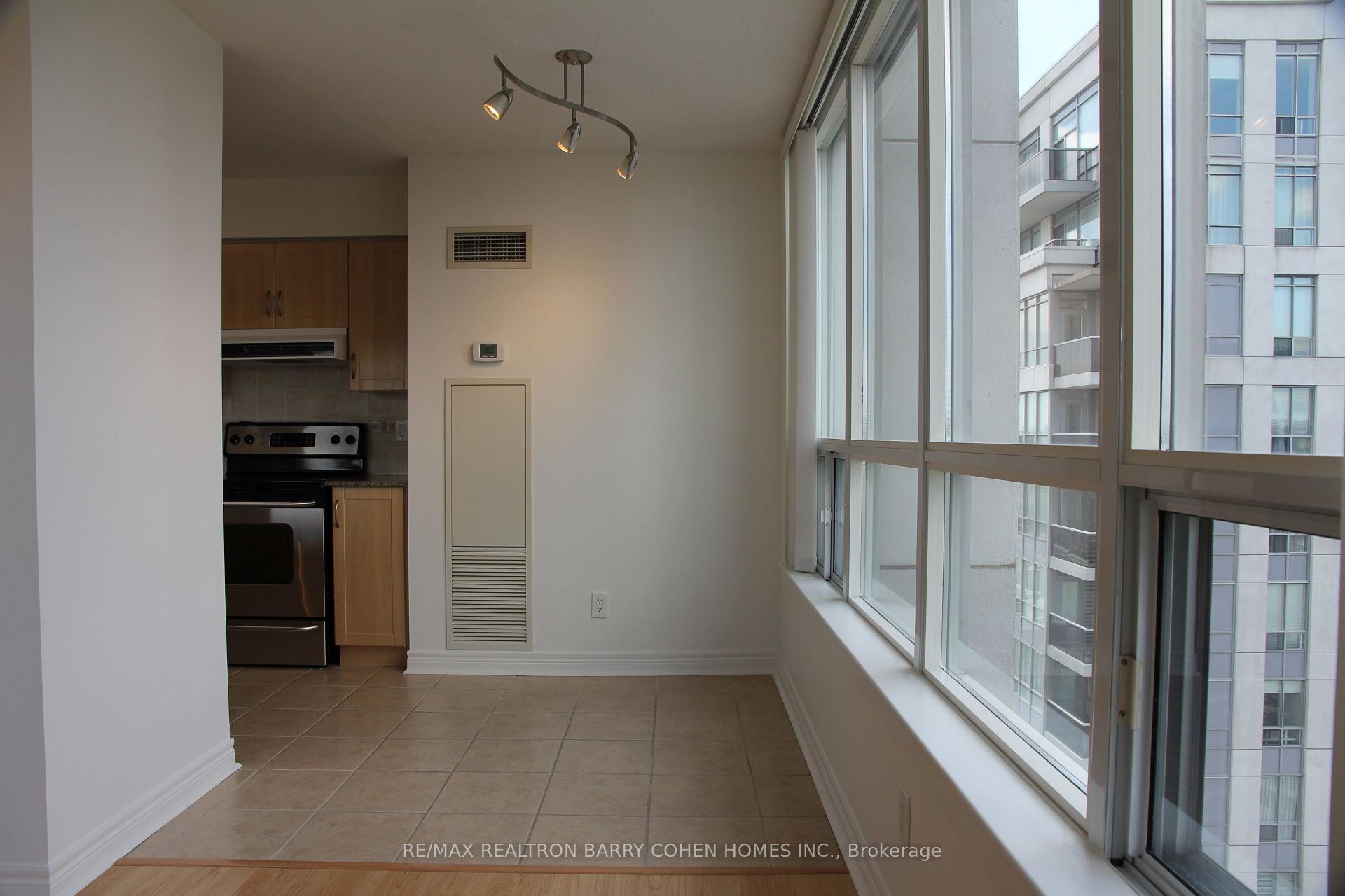 Photo 8 of Unit 1212, 50 Disera Drive, Vaughan, Beverley Glen — HOMEH