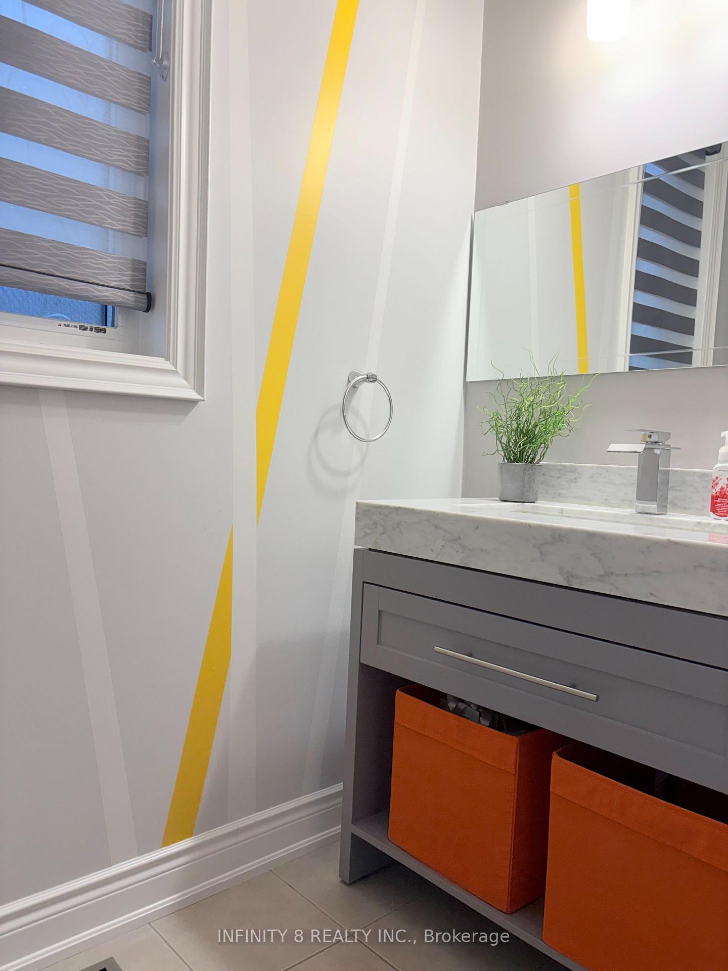 Photo 5 of 8641 Dogwood Crescent, Niagara Falls, Brown — HOMEH