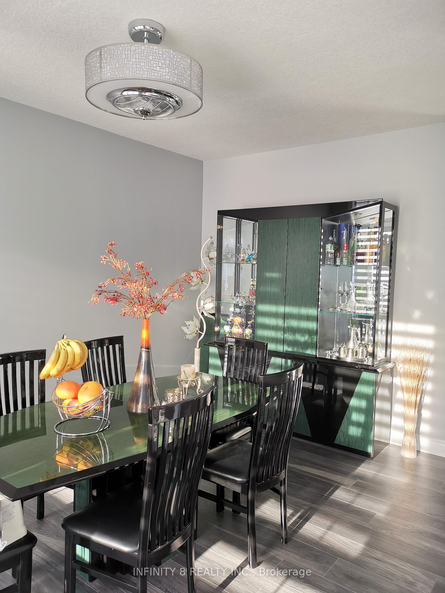 Photo 7 of 8641 Dogwood Crescent, Niagara Falls, Brown — HOMEH