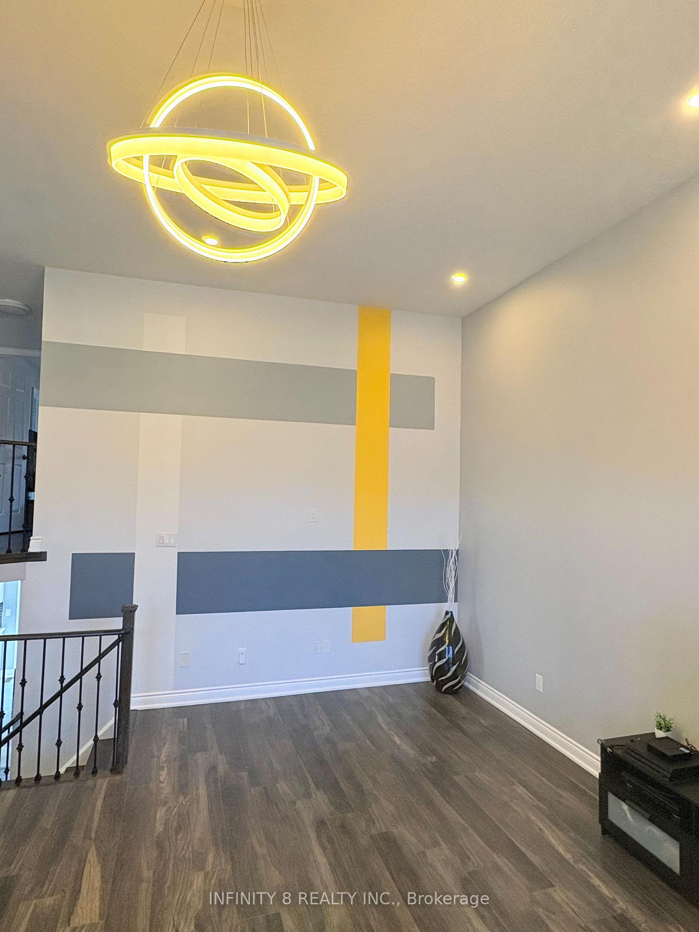 Photo 13 of 8641 Dogwood Crescent, Niagara Falls, Brown — HOMEH